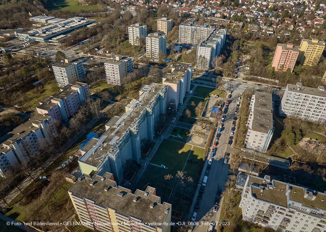 07.02.2023 - Luftbilder von der Sanierung in der Kurt-Eisner-Straße in Neuperlach